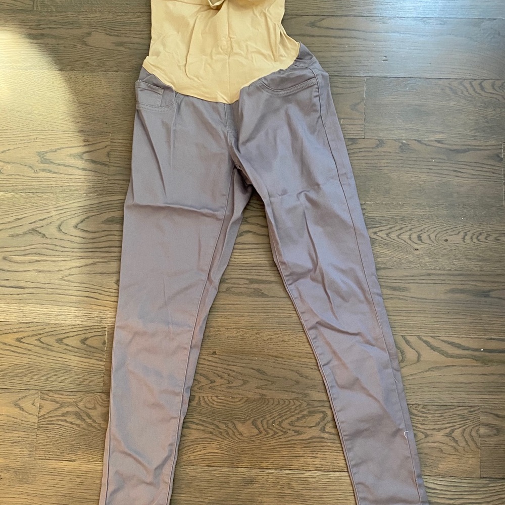 Motherhood maternity pants new with tags